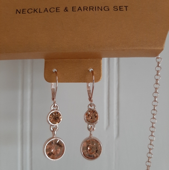 Monet necklace and earring set - Picture 2 of 6